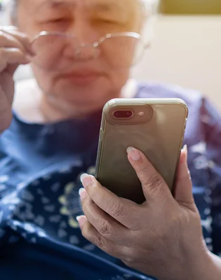 Retina Specialist Consultation